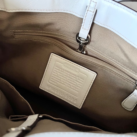 Coach Vintage 2005 Y2K Soho Signature Canvas Leather Small Tote Bucket Bag White - Picture 7 of 14